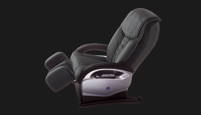2002 Mega hit for innovative design and technology. [CYBER-RELAX Massage chair AS-003]